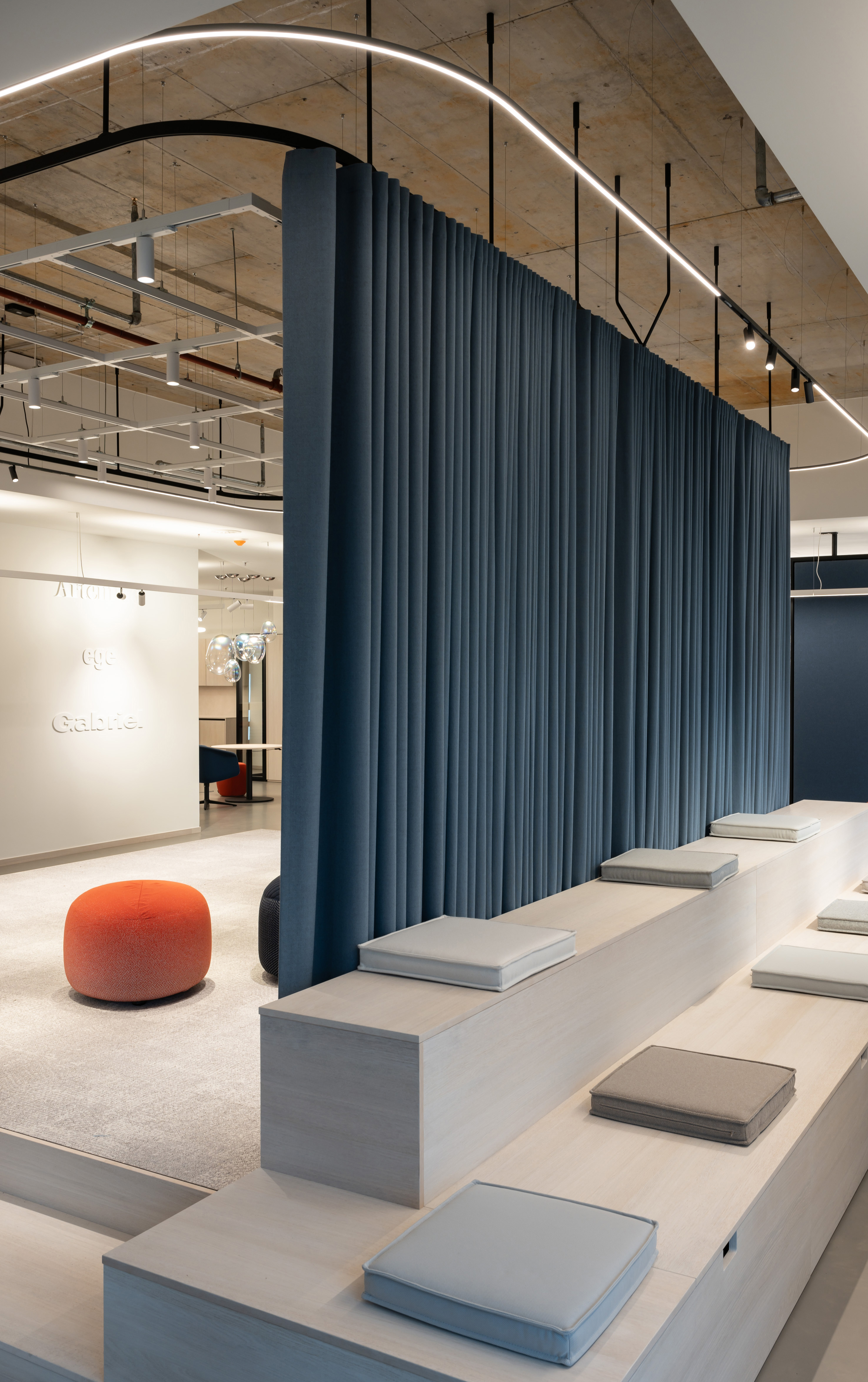 Hamburg showroom 5