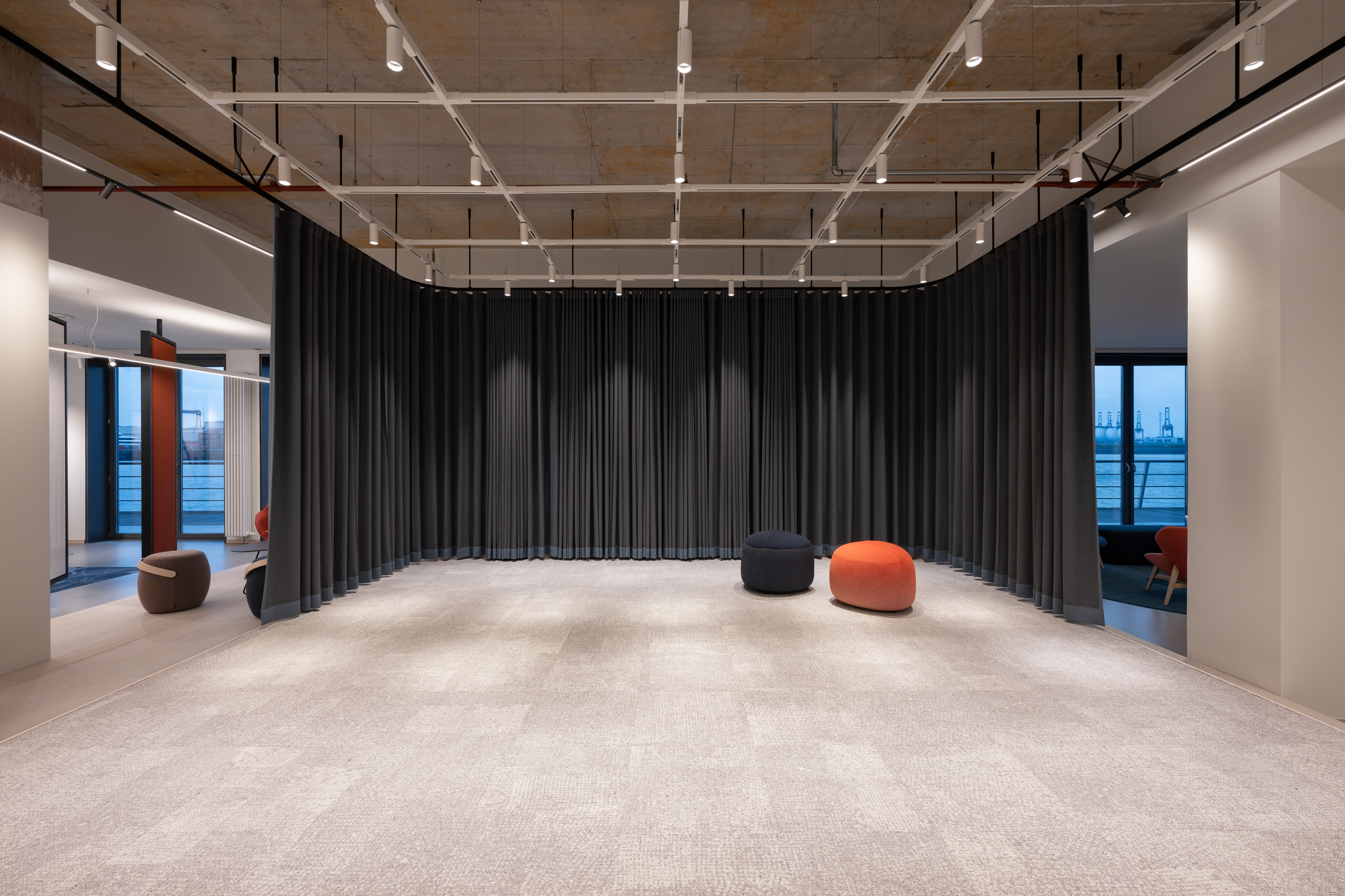 Hamburg showroom 3